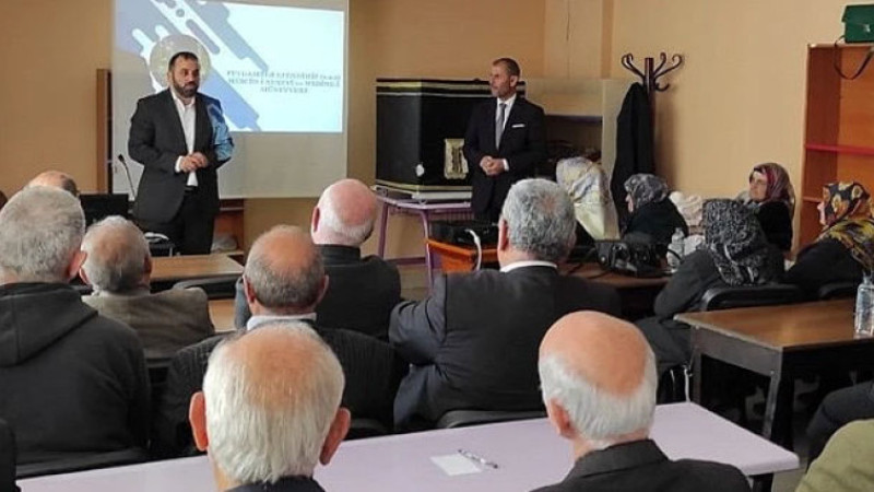 Rize'de hacı adaylarına seminer verildi